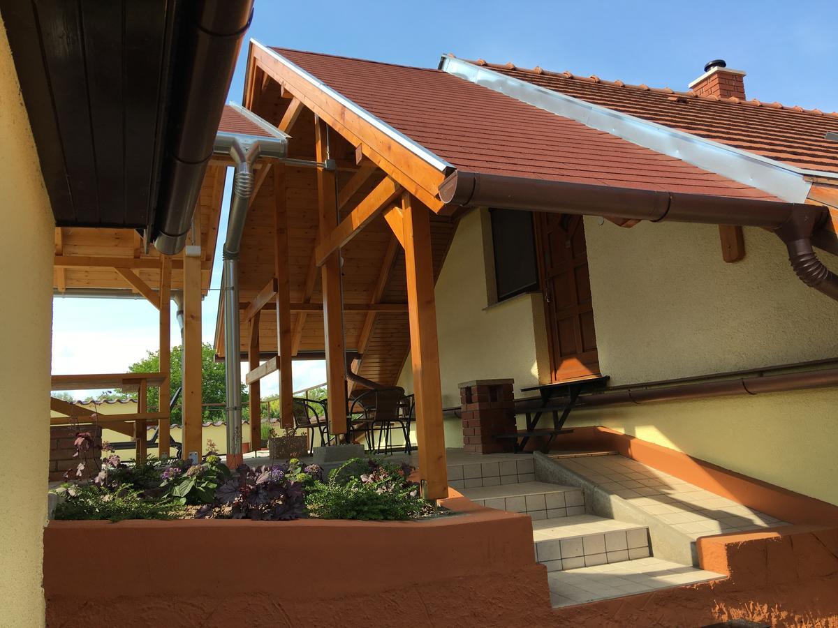 Villa Teleki Luaran gambar